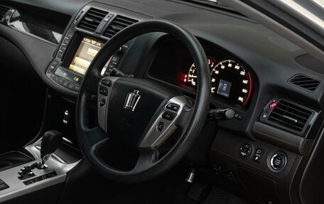 Toyota Crown, 2010 год, 1 999 000 рублей, 13 фотография