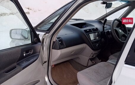 Toyota Opa I рестайлинг, 2001 год, 325 000 рублей, 3 фотография