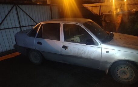 Daewoo Nexia I рестайлинг, 2003 год, 180 000 рублей, 2 фотография