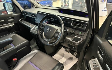 Honda Stepwgn IV, 2019 год, 2 429 000 рублей, 10 фотография