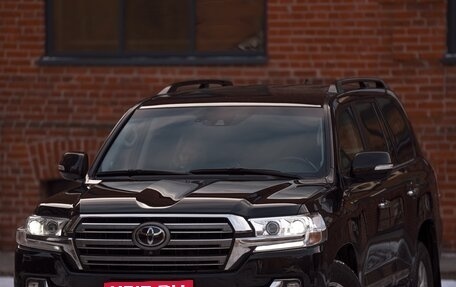 Toyota Land Cruiser 200, 2016 год, 5 675 000 рублей, 6 фотография