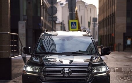 Toyota Land Cruiser 200, 2016 год, 5 675 000 рублей, 4 фотография