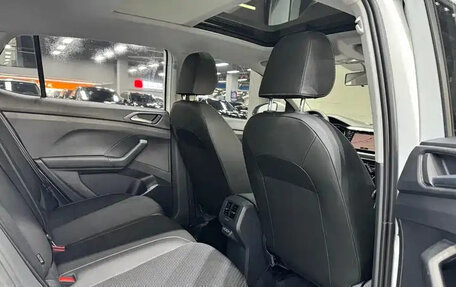 Volkswagen T-Cross I, 2021 год, 1 700 000 рублей, 12 фотография