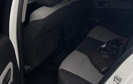 Chevrolet Cruze II, 2011 год, 570 000 рублей, 8 фотография