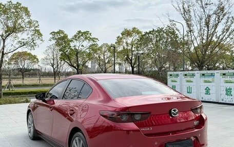 Mazda 3, 2022 год, 1 800 000 рублей, 4 фотография