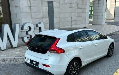 Volvo V40 II рестайлинг, 2019 год, 1 700 000 рублей, 5 фотография