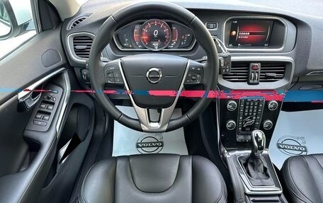 Volvo V40 II рестайлинг, 2019 год, 1 700 000 рублей, 6 фотография