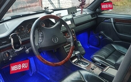 Mercedes-Benz E-Класс, 1993 год, 200 000 рублей, 6 фотография
