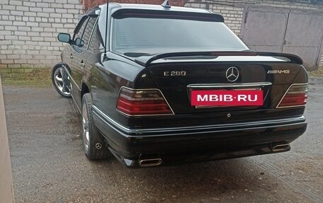 Mercedes-Benz E-Класс, 1993 год, 200 000 рублей, 4 фотография