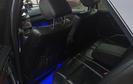 Mercedes-Benz E-Класс, 1993 год, 200 000 рублей, 15 фотография