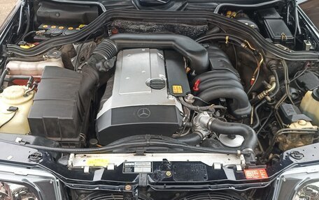 Mercedes-Benz E-Класс, 1993 год, 200 000 рублей, 17 фотография