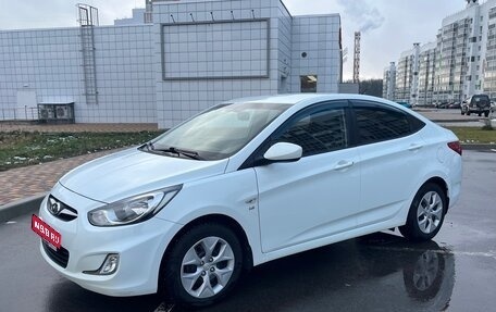 Hyundai Solaris II рестайлинг, 2012 год, 645 000 рублей, 1 фотография