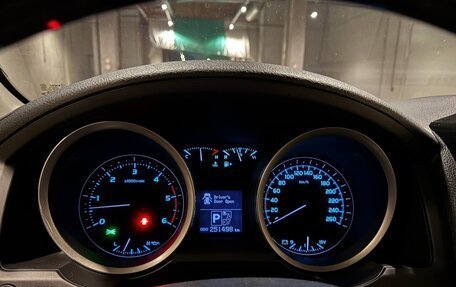 Toyota Land Cruiser 200, 2008 год, 3 300 000 рублей, 19 фотография