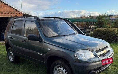 Chevrolet Niva I рестайлинг, 2012 год, 310 000 рублей, 1 фотография