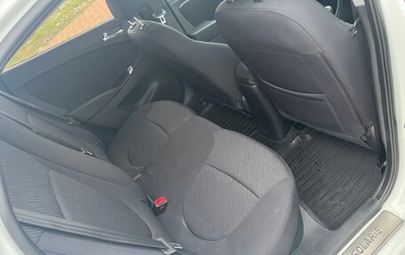 Hyundai Solaris II рестайлинг, 2012 год, 645 000 рублей, 12 фотография