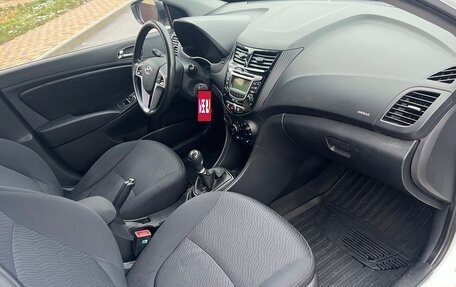 Hyundai Solaris II рестайлинг, 2012 год, 645 000 рублей, 10 фотография