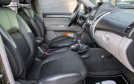 Mitsubishi Pajero Sport II рестайлинг, 2014 год, 1 899 000 рублей, 20 фотография