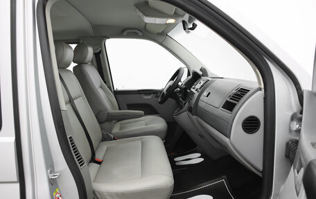 Volkswagen Caravelle T5, 2007 год, 1 120 000 рублей, 10 фотография