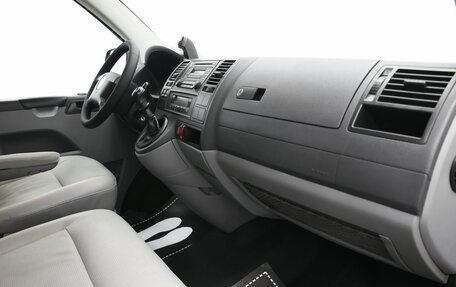 Volkswagen Caravelle T5, 2007 год, 1 120 000 рублей, 9 фотография