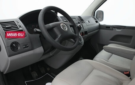 Volkswagen Caravelle T5, 2007 год, 1 120 000 рублей, 7 фотография