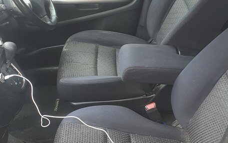 Honda Stream I рестайлинг, 2003 год, 470 000 рублей, 6 фотография