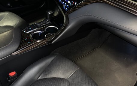 Toyota Camry, 2020 год, 3 500 000 рублей, 18 фотография