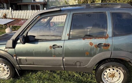 Chevrolet Niva I рестайлинг, 2012 год, 310 000 рублей, 3 фотография