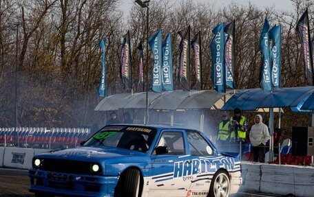 BMW 3 серия, 1988 год, 1 670 000 рублей, 8 фотография