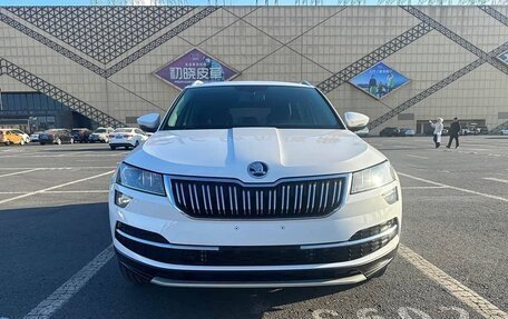 Skoda Karoq I, 2022 год, 1 890 000 рублей, 2 фотография