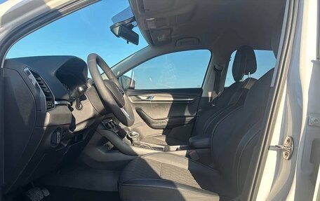 Skoda Karoq I, 2022 год, 1 890 000 рублей, 4 фотография