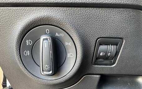 Skoda Karoq I, 2022 год, 1 890 000 рублей, 13 фотография