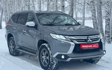 Mitsubishi Pajero Sport III рестайлинг, 2017 год, 2 500 000 рублей, 6 фотография