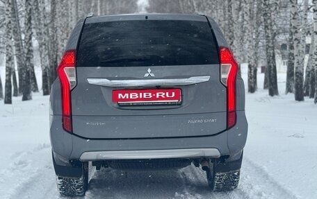 Mitsubishi Pajero Sport III рестайлинг, 2017 год, 2 500 000 рублей, 4 фотография