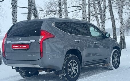 Mitsubishi Pajero Sport III рестайлинг, 2017 год, 2 500 000 рублей, 5 фотография