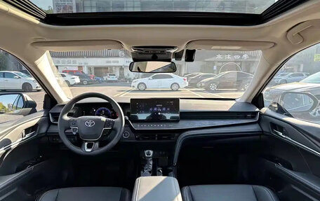 Toyota Camry, 2025 год, 3 800 000 рублей, 6 фотография