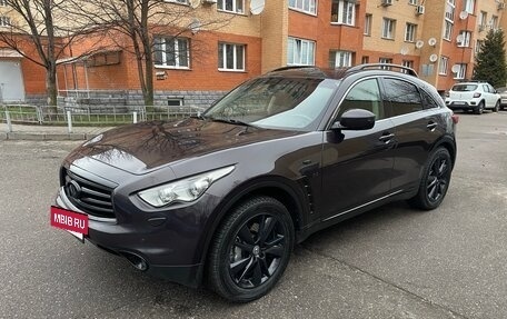 Infiniti QX70, 2014 год, 1 845 000 рублей, 2 фотография
