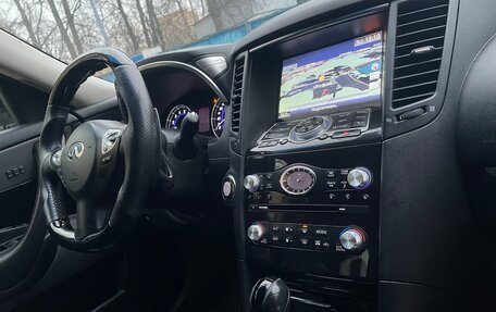 Infiniti QX70, 2014 год, 1 845 000 рублей, 14 фотография