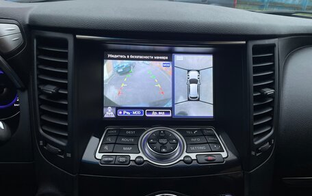 Infiniti QX70, 2014 год, 1 845 000 рублей, 13 фотография