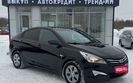 Hyundai Solaris II рестайлинг, 2015 год, 897 000 рублей, 2 фотография
