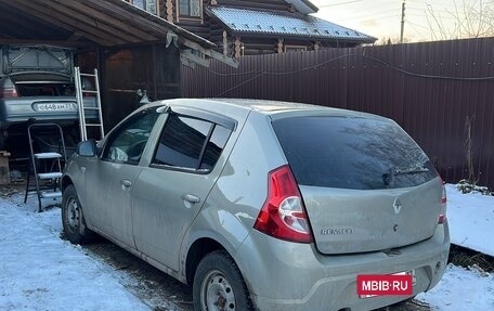 Renault Sandero I, 2014 год, 550 000 рублей, 2 фотография