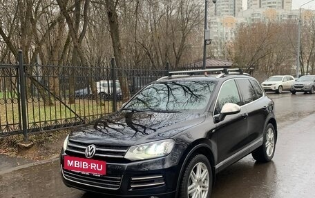 Volkswagen Touareg III, 2010 год, 2 050 000 рублей, 2 фотография
