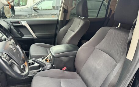 Toyota Land Cruiser Prado 150 рестайлинг 2, 2019 год, 4 390 000 рублей, 7 фотография