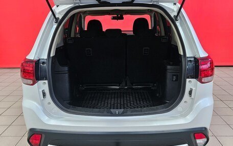 Mitsubishi Outlander III рестайлинг 3, 2018 год, 1 845 000 рублей, 18 фотография