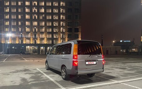 Honda Stepwgn II рестайлинг, 2002 год, 670 000 рублей, 2 фотография