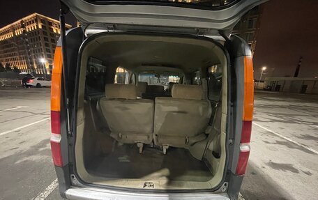 Honda Stepwgn II рестайлинг, 2002 год, 670 000 рублей, 12 фотография