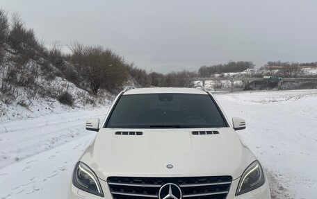 Mercedes-Benz M-Класс, 2012 год, 3 050 000 рублей, 4 фотография