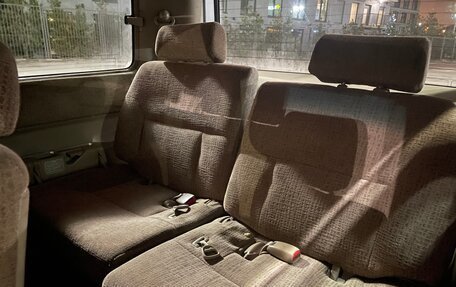 Honda Stepwgn II рестайлинг, 2002 год, 670 000 рублей, 11 фотография