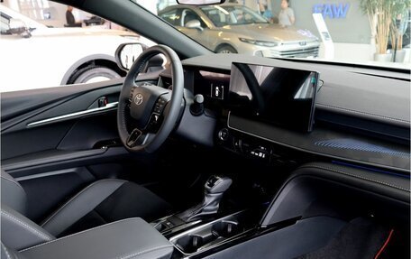 Toyota Camry, 2025 год, 4 900 000 рублей, 13 фотография