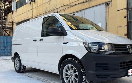 Volkswagen Transporter T6 рестайлинг, 2018 год, 2 850 000 рублей, 7 фотография