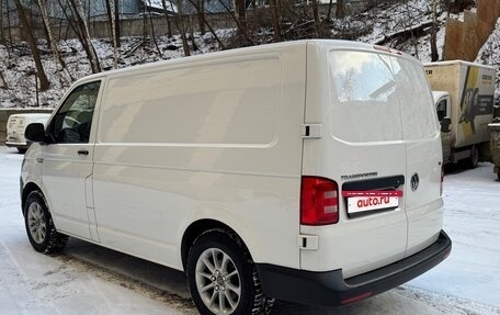 Volkswagen Transporter T6 рестайлинг, 2018 год, 2 850 000 рублей, 3 фотография